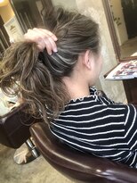 キー(kｅｙ)&nbsp;グレージュ