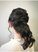 伸ばしかけ暗髪ミディ　ポニーアレンジ