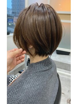 リリーオブザベイス(Lily of the Vase) ナチュラルショート