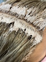 【頭皮に薬剤をつけない！】