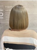 金髪ボブ白髪ぼかし