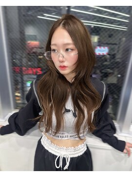 ユーフォリア 渋谷グランデ(Euphoria SHIBUYA GRANDE) 韓国ウェーブヘア〇オリーブベージュ