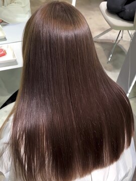 ジーナリア(Xena ria) 【RYOUICHI】肌馴染み◎マロンブラウン