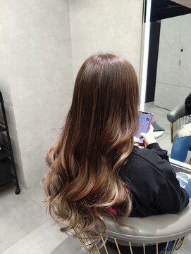 ニーナ ビューティーサロン(NINA Beauty Salon) プルエクステでバレイヤージュ