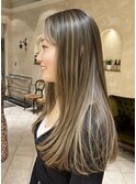 ロングヘア ハイライト ブリーチカラー ベージュ 髪質改善