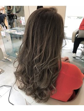 モードケイズブリエ(MODE K's Briller) グレーアッシュベージュ