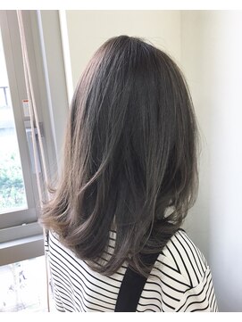 フレアジェネラス(FLEAR generous) 【ブリーチなしで透明感出したい方×セピアグレージュ】柳本麻守