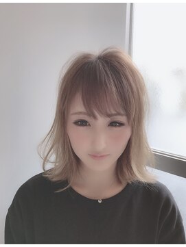 フェリーチェ(felice) ☆切りっぱなし外ハネスタイル☆