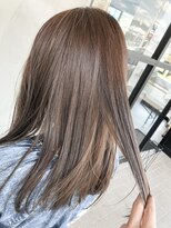 メゾン イネ(Maison INE)&nbsp;くすみカラー×グレージュ