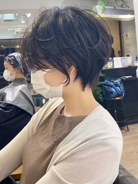 アヴァロン(AVALON) 愛され大人ショートボブ・前髪長め・デジタルパーマ【BISA】