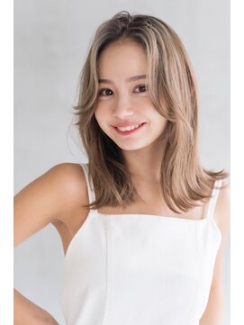 エイミー(Aimee) Aimee 町田　ナチュラルレイヤー×ミルクベージュ