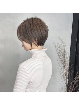 ウィクシー(wixy) 丸みショート