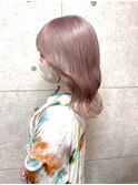 淡色ピンクベージュ