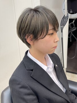 イヴォークトーキョーオーサカ(EVOKE TOKYO osaka) 簡単セット クールに見せたい方おすすめスタイル 耳かけショート