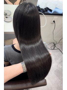 コア 梅田(Core) 髪質改善　艶髪　酸性縮毛矯正　梅田