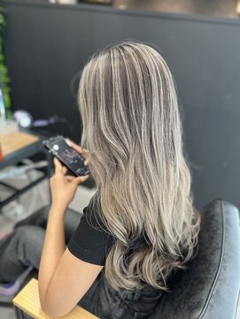 ラフトーキョウセカンド(RAF TOKYO 2nd) 福岡No.1バレイヤージュ