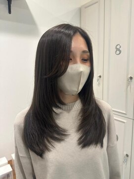 ティラベント 南船場店(tiravento) レイヤーカット/オリーブアッシュ/髪質改善