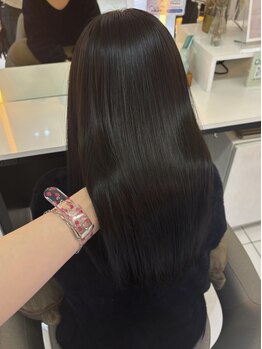 スタイル 新百合ヶ丘(STYLE)の写真/《髪に艶を出す縮毛矯正*》髪の広がり・うねり・アホ毛をおさえたい方だけではなく、触れたくなる髪質をー