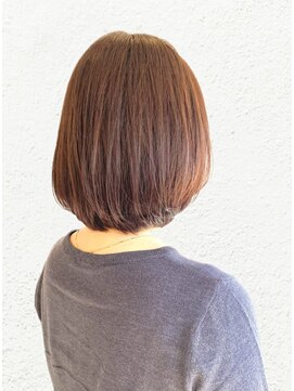 ブロッサム 上尾店(Blossom) 20代30代透明感暗髪アッシュブルーグレージュ丸みボブ