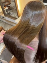 効果を実感できる【髪質改善トリートメント】に力を入れています