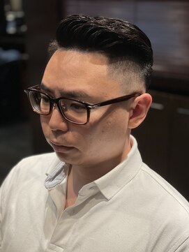 ザバーバー 渋谷(THE BARBER) サイドパート フェードパーマ