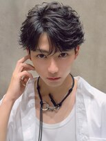 アリエッタ(aRietta)&nbsp;フェザーパーマ×センターパート／ニュアンスパーマ