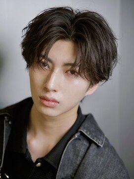 ルーシー 川越(LUCEY) センターパートフェザーパーマシャドウパーマメンズパーマ