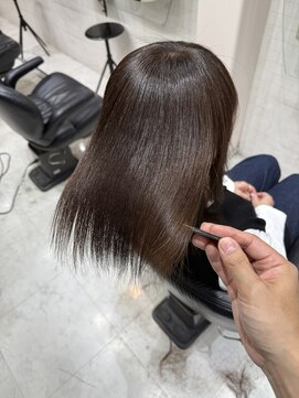 サロンドボーテキリコ(SALON DE BEAUTE KIRIKO) ミディアム × ネオメテオストレート