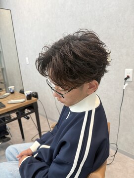 ジーナ 天神(Zina) フェザーパーマ/フェザーショート