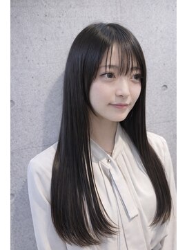テラ(terra) サイドバングでつくる、小顔見えストレート