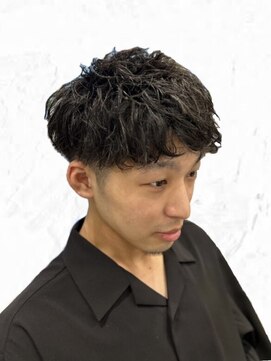 ARiA east byECLART新宿東口店 髪質改善 個室サロン【アリアイーストバイエクラート】 メンズスパイラルパーマ