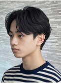 センターパートシャドウパーマ黒髪爽やか大人メンズショート眉毛