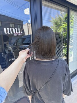 ウニュ(unu.) ギリギリ結べるボブ、ブリーチなしオリーブグレー、