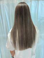 ツムグ 代官山 中目黒(TUMUGU)&nbsp;脱白髪染めハイライト白髪ぼかしサンドベージュデザインカラー