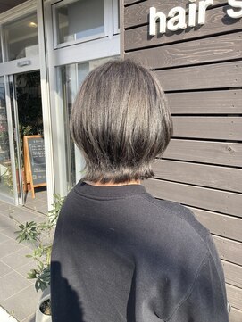 オーシー 四ツ井店(O'sea) グレーカラー