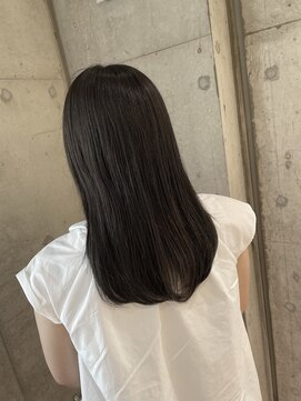 リビンバイアフロート(Livin by afloat) 大人可愛いストレート　暗髪　オリーブアッシュ　おおたかの森