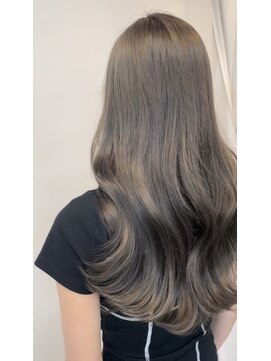 リッカ ギンザ バイ バッカ(Licca GINZA by bacca) ロング グレージュ