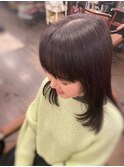 毛先にレイヤーを付けて、硬すぎないセミロングレイヤードボブ