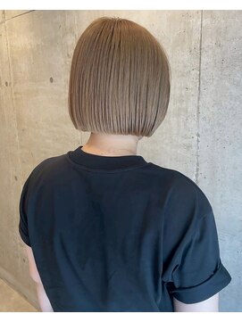 ファムバイアヴァンス(Femme by AVANCE.) ハイライトカラーハイトーンミルクボブ