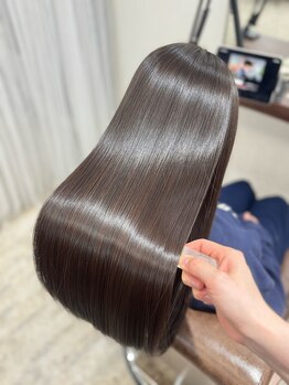 ラボ(LABO.)の写真/【LABO.式髪質改善◇】経験豊富なStylistが髪質にBESTなチョイス◎手触り柔らかなナチュラルストレート＊