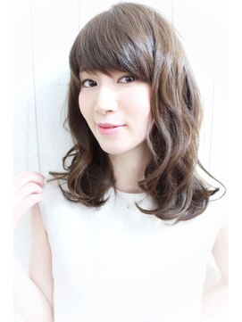 ディー(dee) dee マリンアッシュ×ゆるパーマ