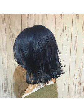 ヘブンリー(heavenly) 10代20代/ブリーチオンカラー/ブルージュ/外ハネ/ボブディ