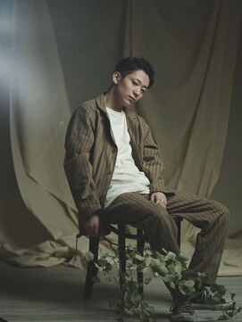 セカンドルーム ティーシーヘアー(2nd room TC hair) “カールを活かした”サイドパートスタイル