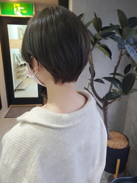 ブルー(Blue) ～Blue ☆インスタ映え×えりあし短めショート☆～