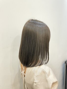 ネイヴィル(navile) オリーブベージュ