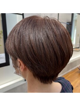 フラワーズビィーオーディー(FLOWERS BOD) ツヤツヤふんわりショート