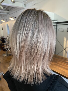 フリーダム(Freedom) 【坂本遼】ホワイトピンクウルフ