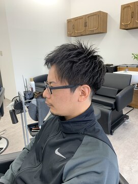 ワン(One) ツーブロック、刈り上げ、ショート、メンズカット