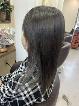 コアフィールフィス(COIFFURE fils) 《見附　今町》M3D インナーカラー　透け感シルバー