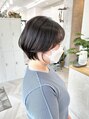 エマノア(EMANOA)&nbsp;骨格に合わせたショートカットで日々のセットを楽にします。